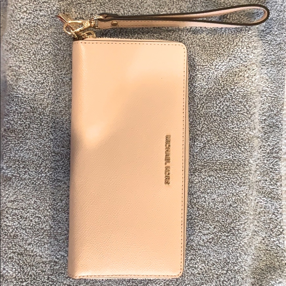 Michael Kors wallet Wristlet